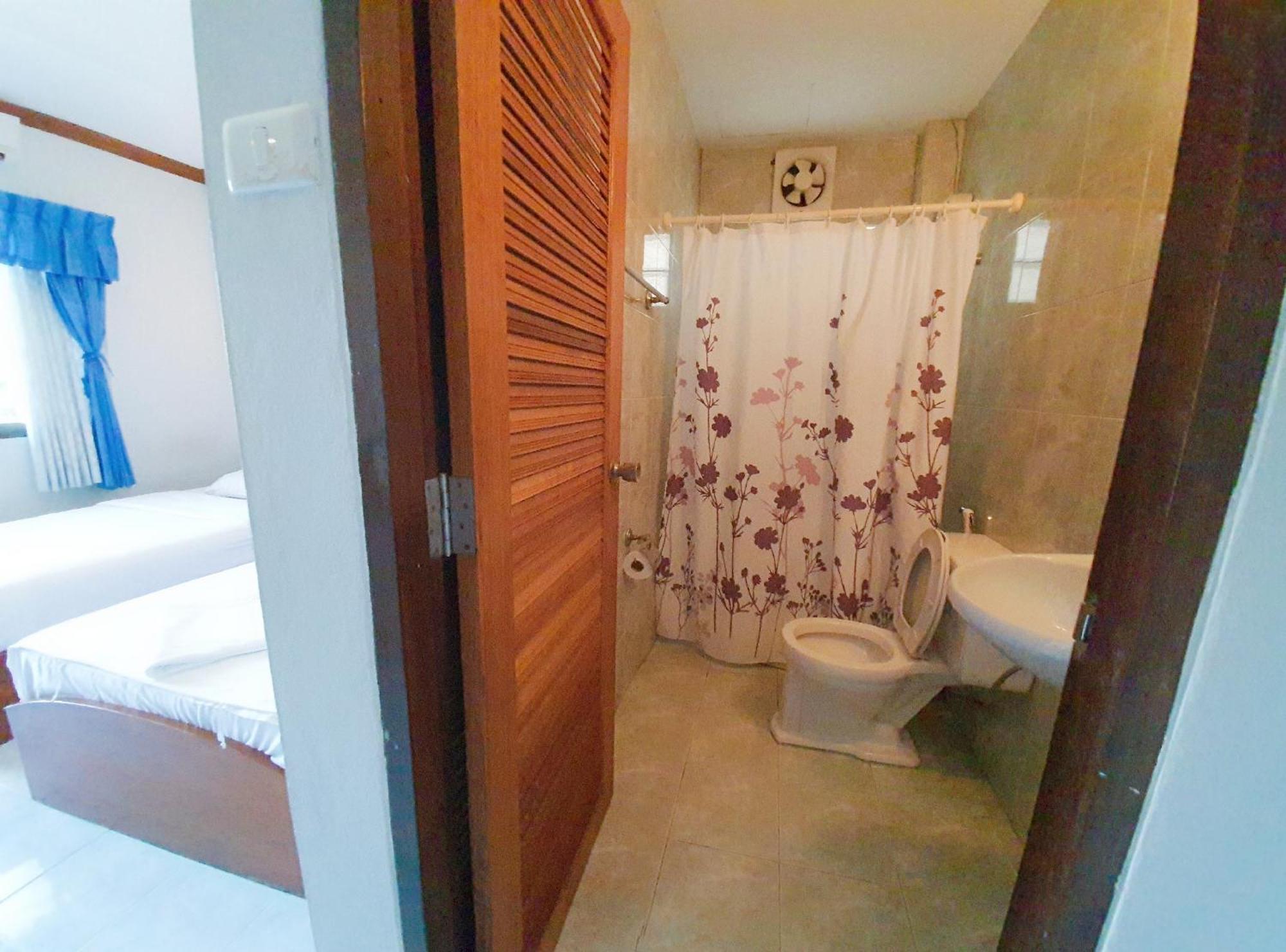 Break Point Hotel Patong Экстерьер фото