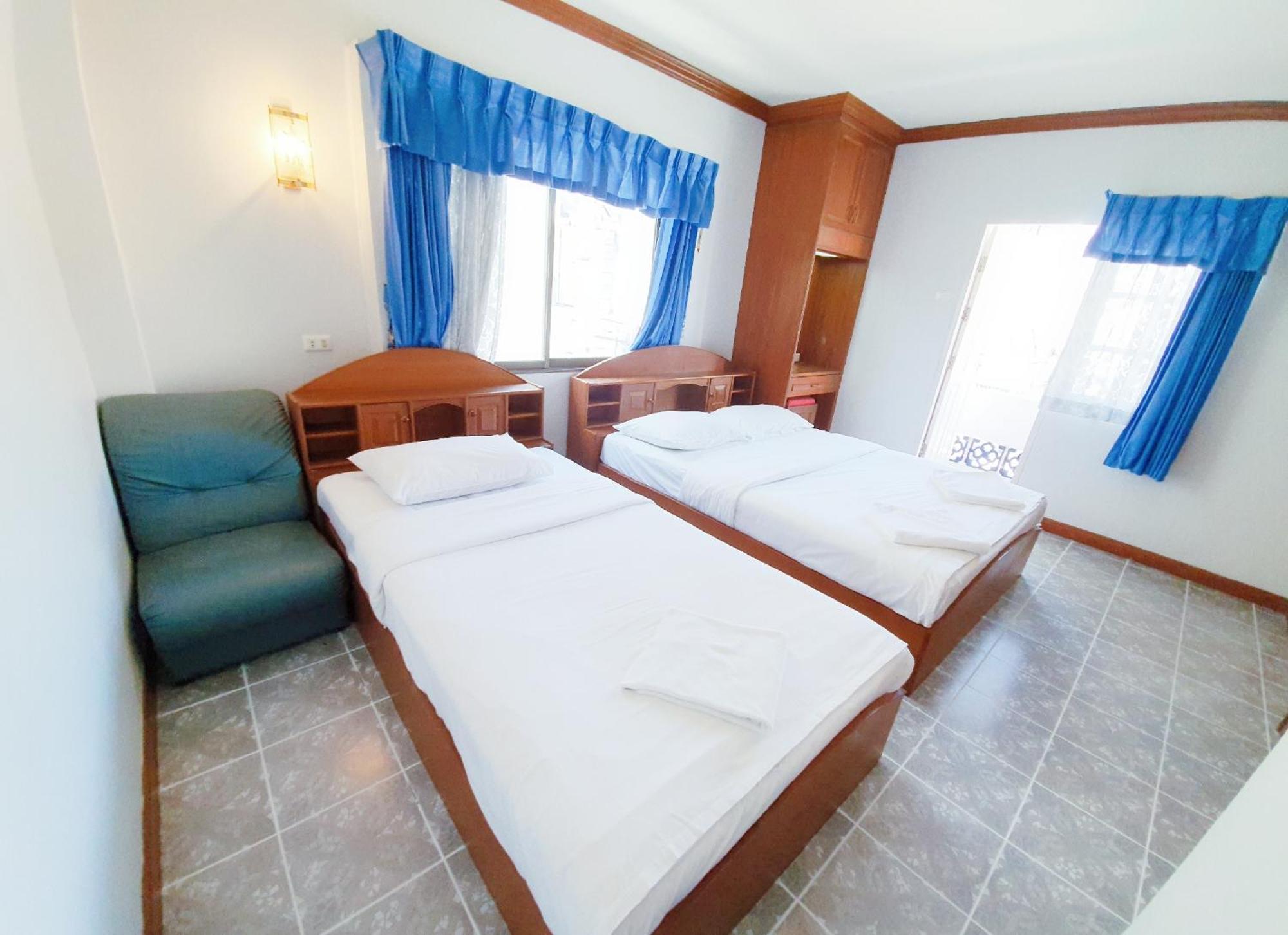 Break Point Hotel Patong Экстерьер фото