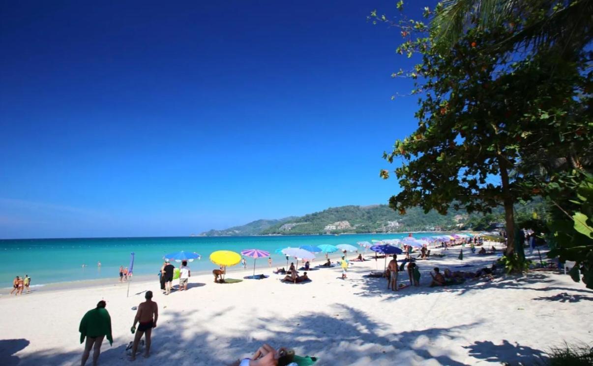 Break Point Hotel Patong Экстерьер фото