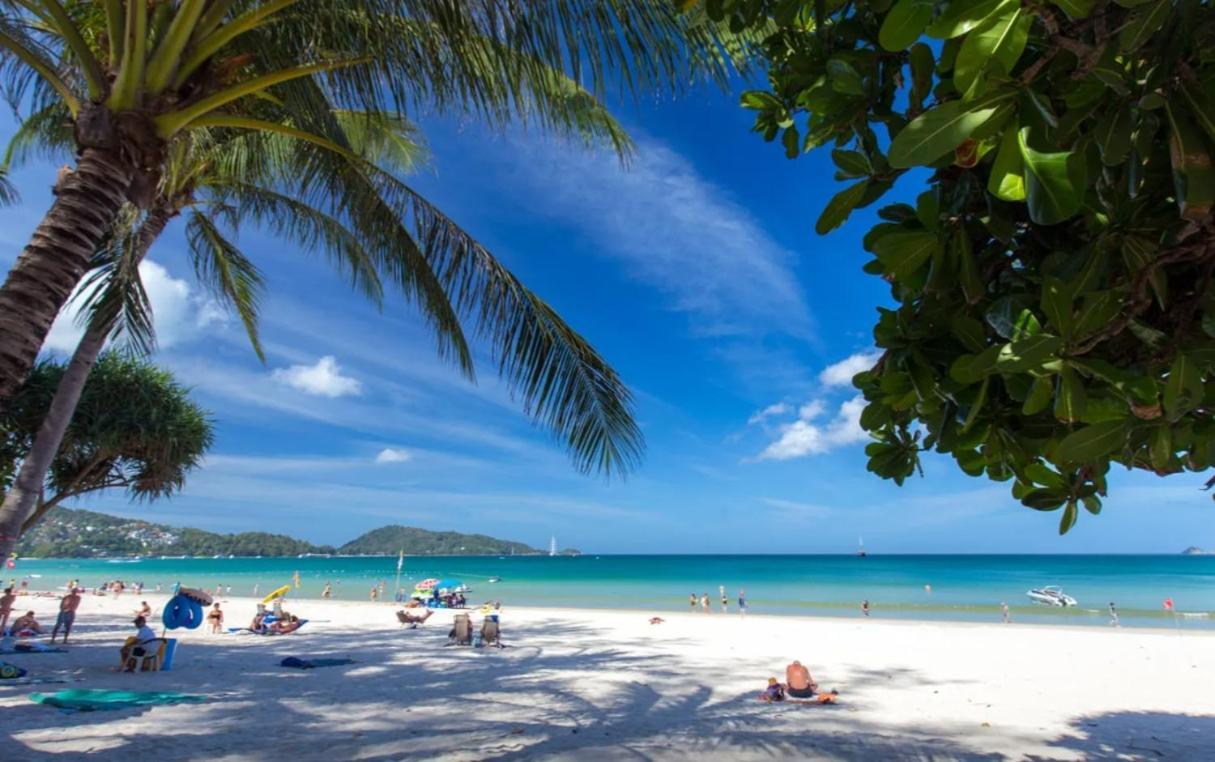 Break Point Hotel Patong Экстерьер фото
