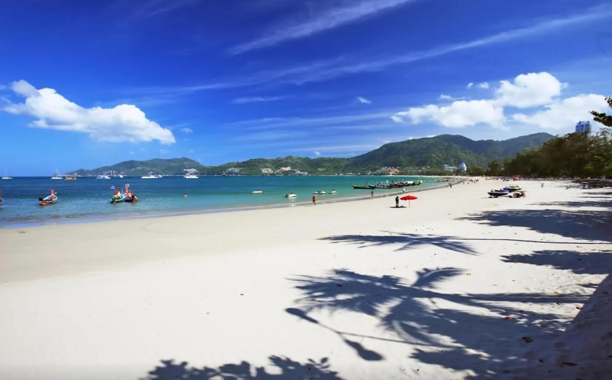 Break Point Hotel Patong Экстерьер фото